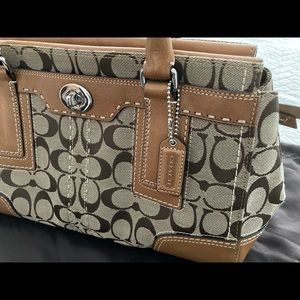 Like new coach purse